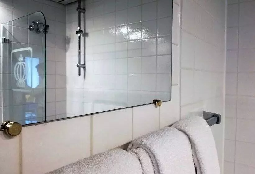 Отель Konigshof The Arthouse