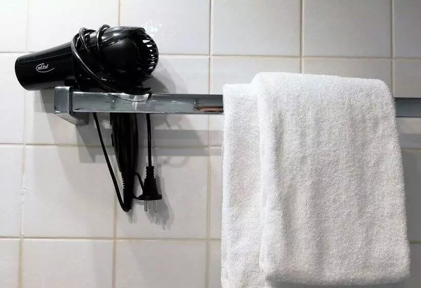 Отель Konigshof The Arthouse