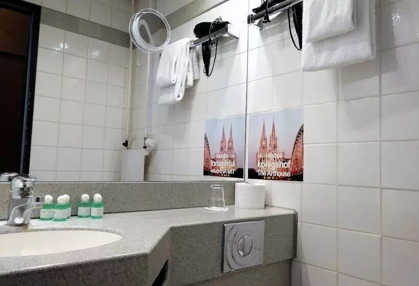 Отель Konigshof The Arthouse