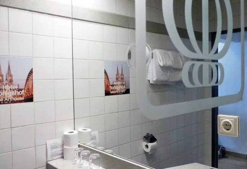 Отель Konigshof The Arthouse