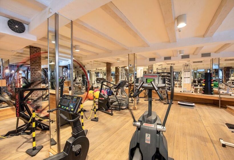 Отель Land Gut Höhne