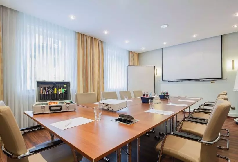 Отель Marburger Hof