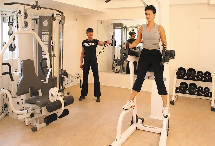 Отель Schutzenhof