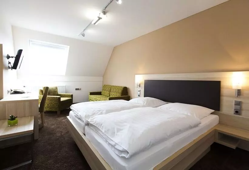 Отель Schutzenhof