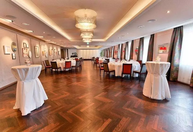 فندق Adler Asperg