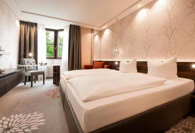 Land & Golf Hotel Stromberg