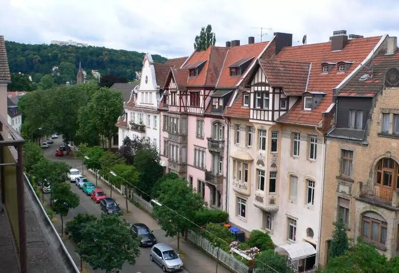 Otel Meran Hallenbad & Sauna