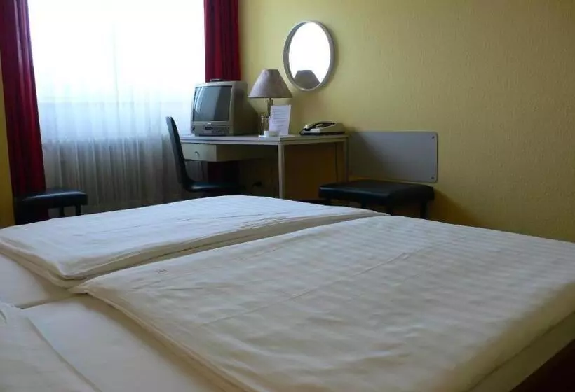 Otel Meran Hallenbad & Sauna