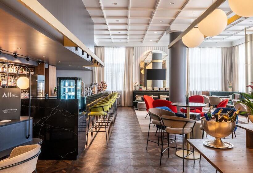 هتل Pullman Stuttgart Fontana