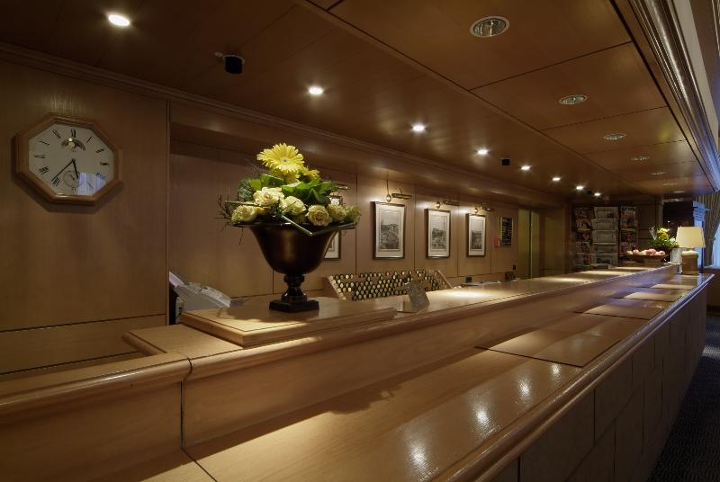 هتل Pullman Stuttgart Fontana