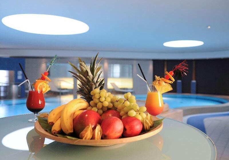 هتل Pullman Stuttgart Fontana