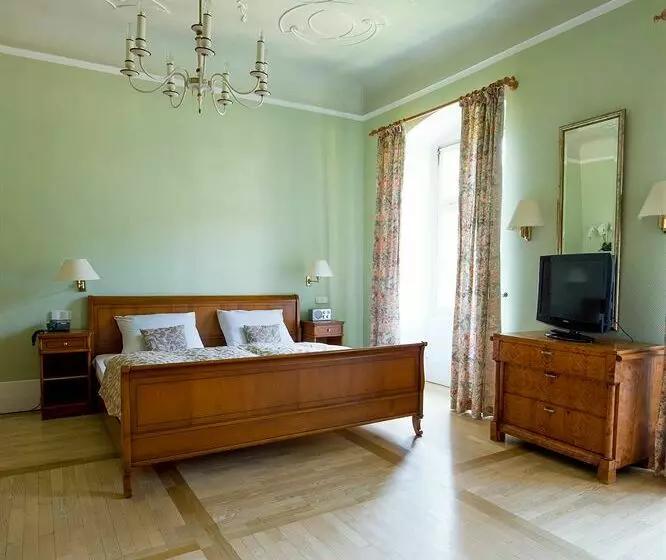 فندق Schloss Heinsheim