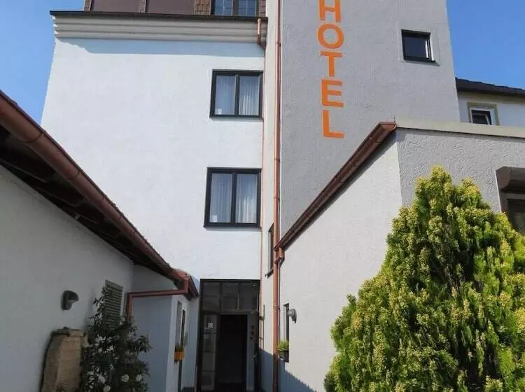 Отель Trutzpfaff