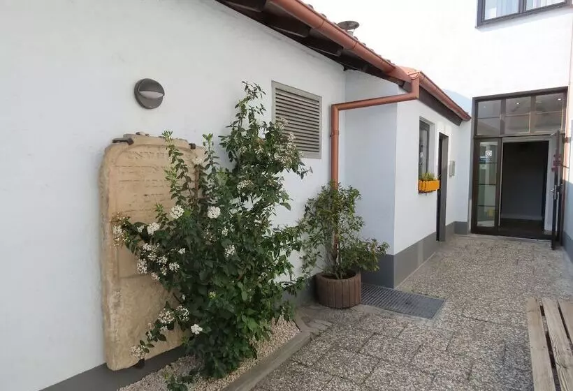 Отель Trutzpfaff