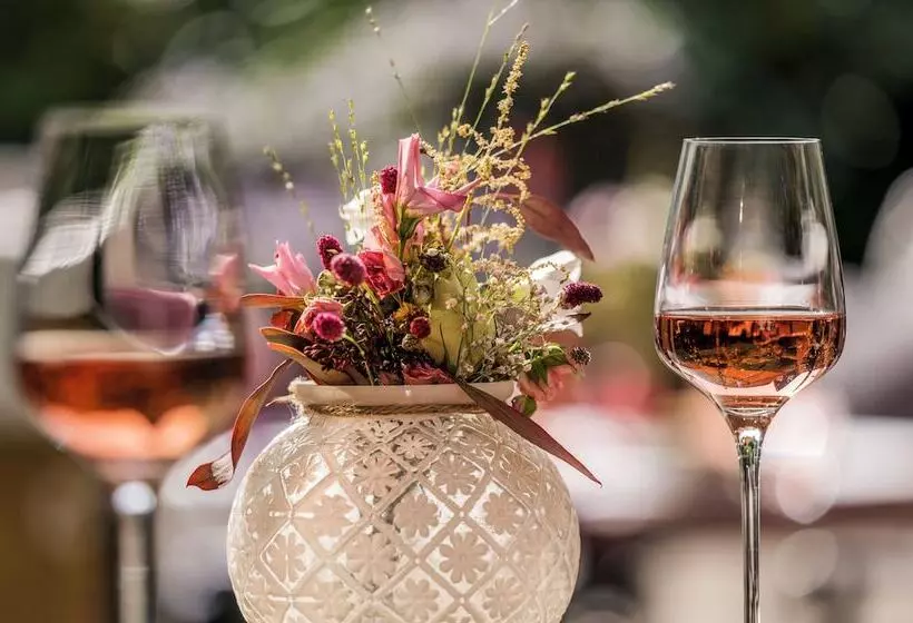 Romantik Hotel Neuhaus