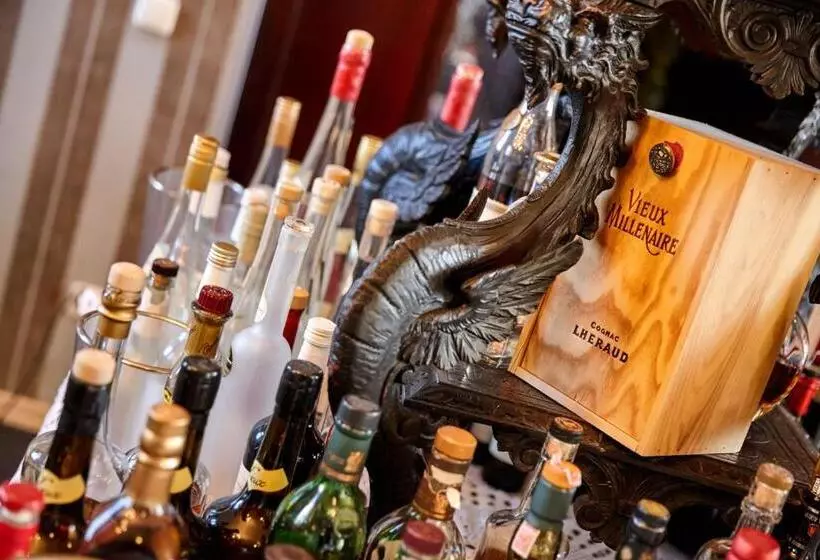 Schloßhotel Kurfürstliches Amtshaus Dauner Burg