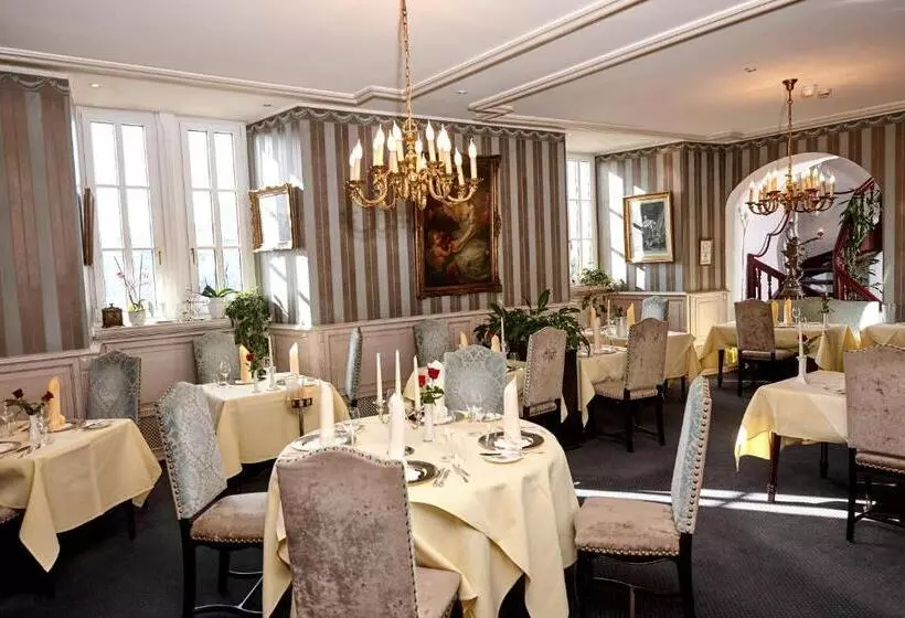 Schloßhotel Kurfürstliches Amtshaus Dauner Burg