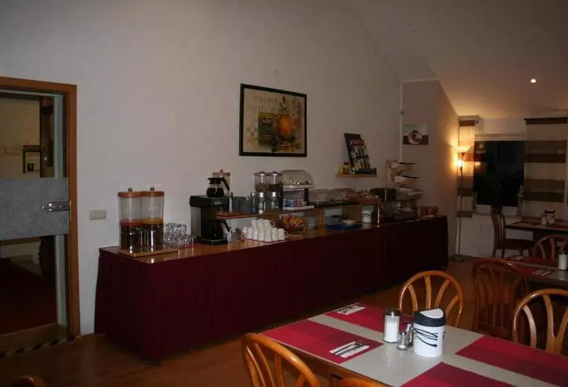 Отель Gasthof Berg