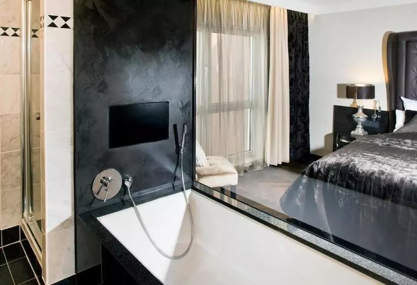 Отель Der Heidehof Conference & Spa Resort