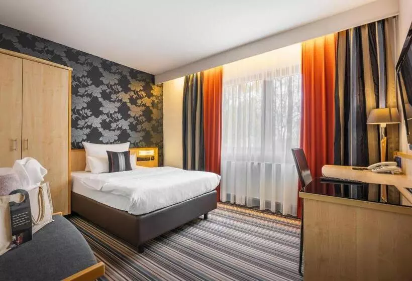 Отель Der Heidehof Conference & Spa Resort