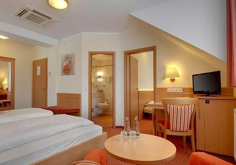 Hotell Kriemhild Am Hirschgarten