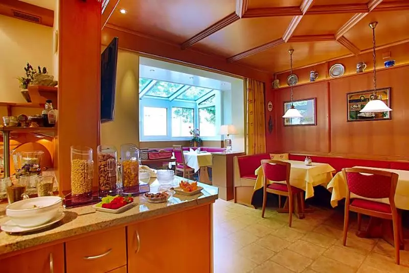 Hotell Kriemhild Am Hirschgarten