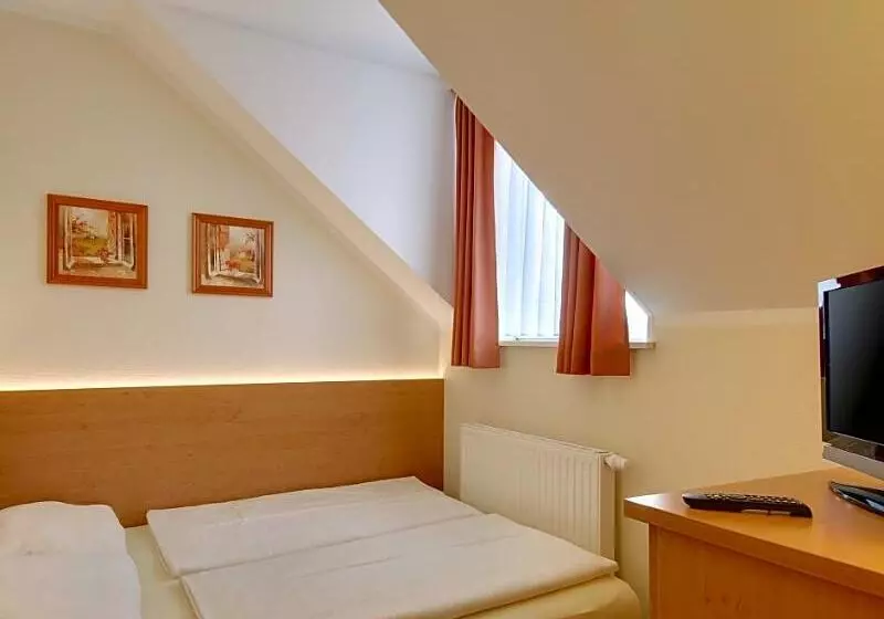 Hotell Kriemhild Am Hirschgarten