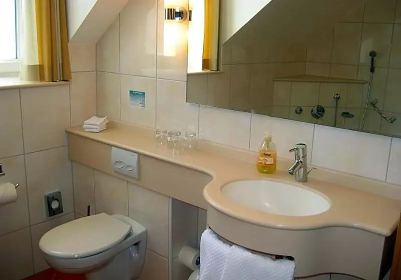 Hotell Kriemhild Am Hirschgarten