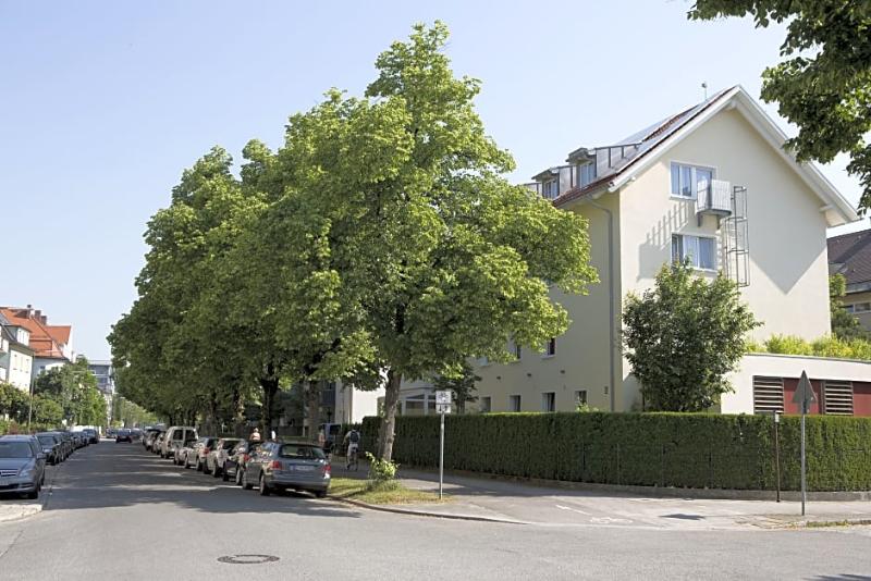 Hotelli Kriemhild Am Hirschgarten