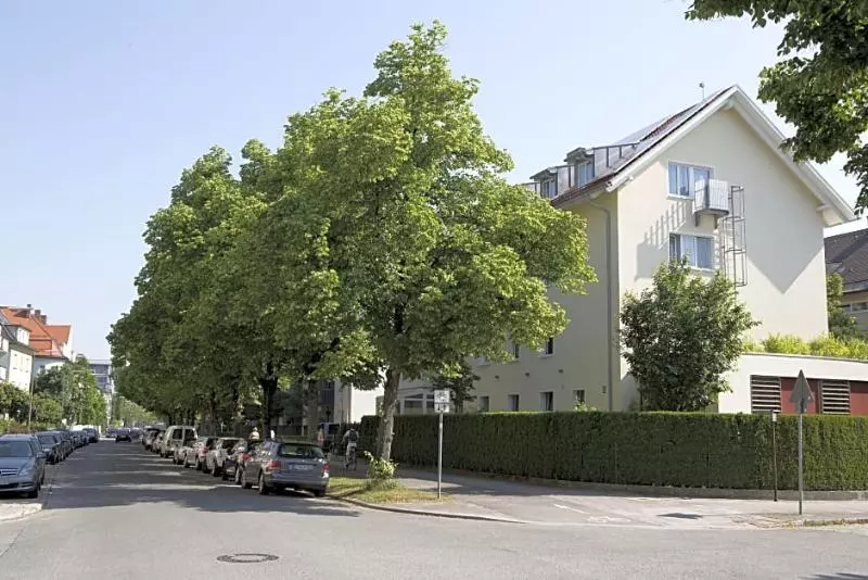 Hotell Kriemhild Am Hirschgarten