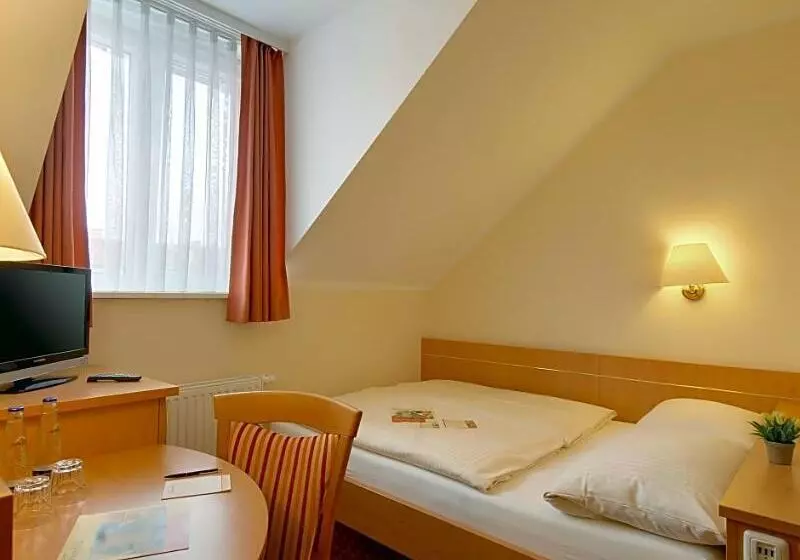 Hotell Kriemhild Am Hirschgarten