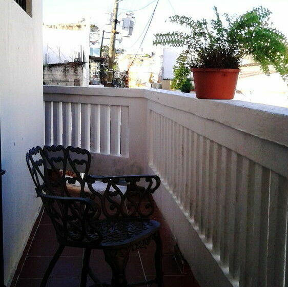 Class Colonial Aparta