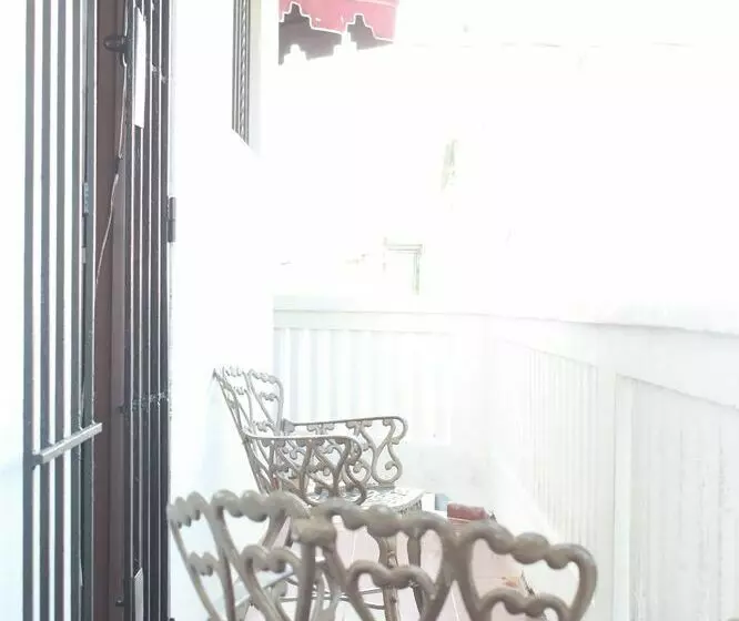 Class Colonial Aparta