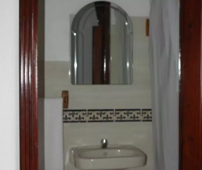 Class Colonial Aparta