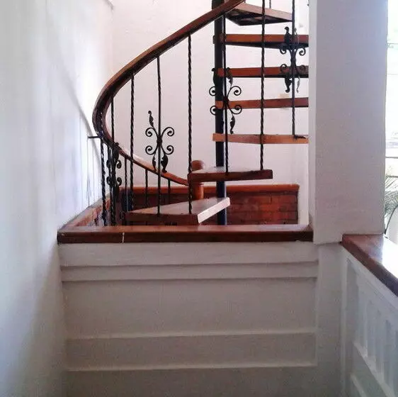 Class Colonial Aparta