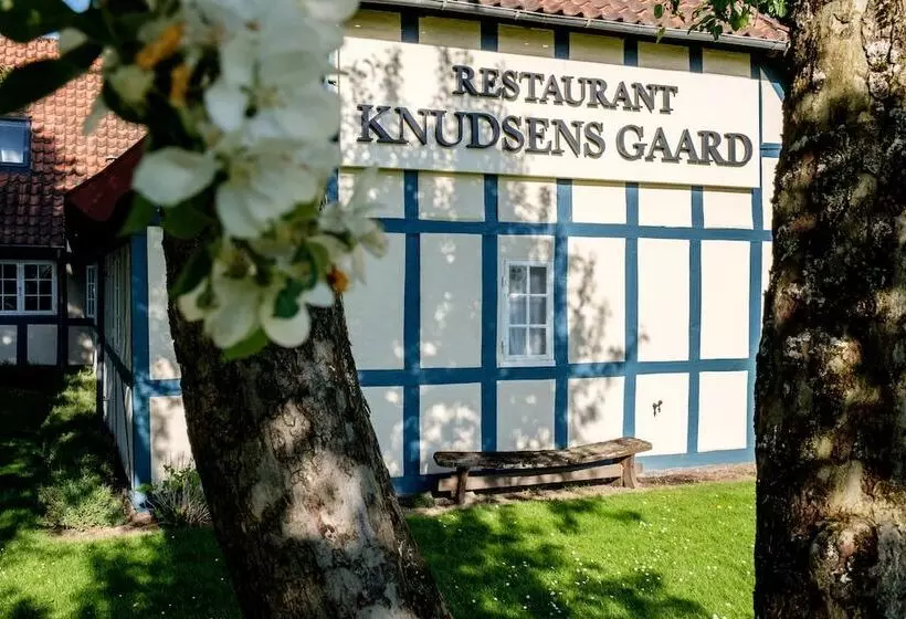فندق Knudsens Gaard