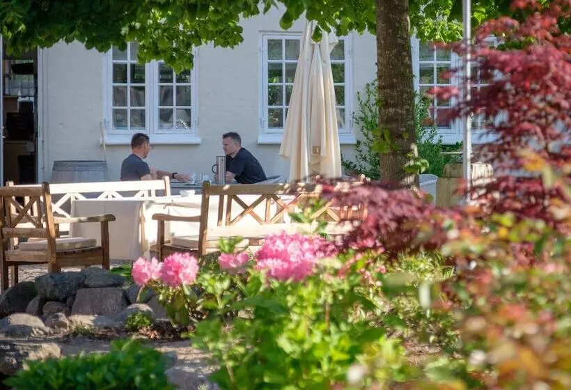 فندق Knudsens Gaard