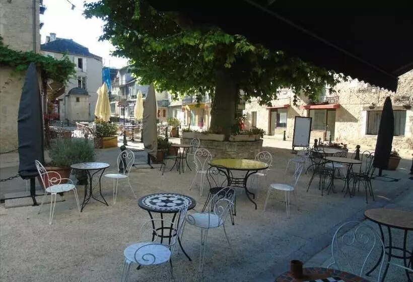 ホテル Auberge Du Puits