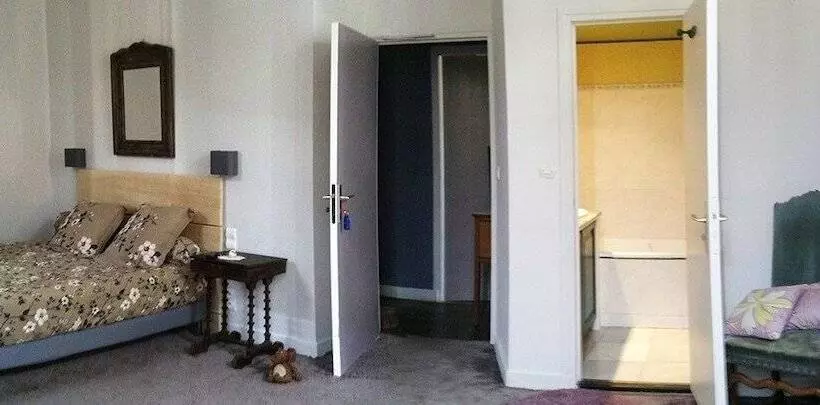 ホテル Auberge Du Puits