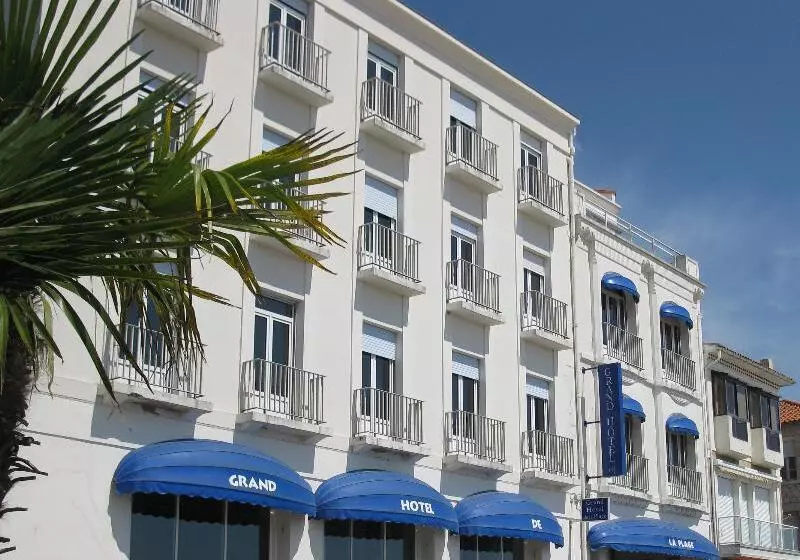 Отель Cerise Royan   Le Grand Hôtel De La Plage