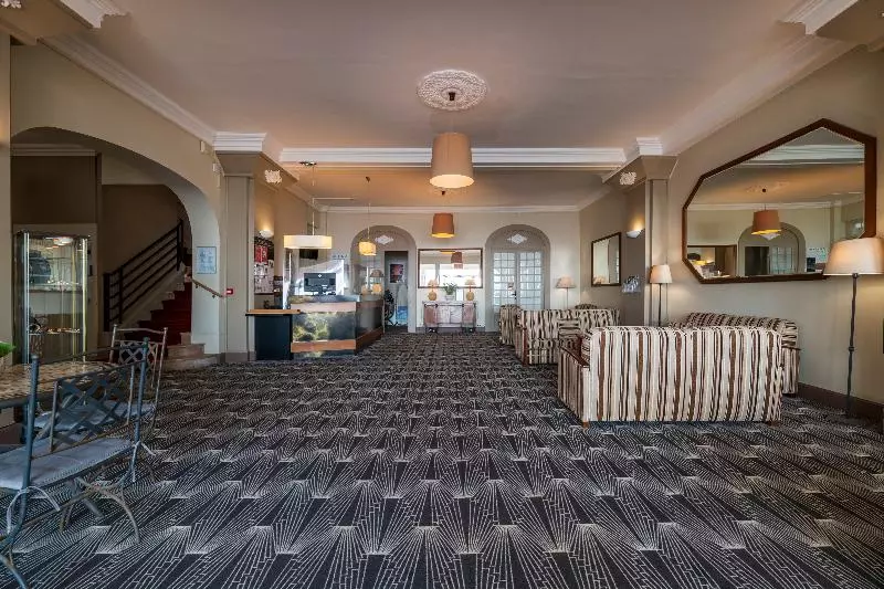 Отель Cerise Royan   Le Grand Hôtel De La Plage