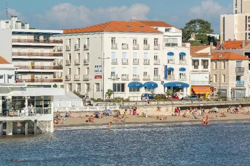 Отель Cerise Royan   Le Grand Hôtel De La Plage