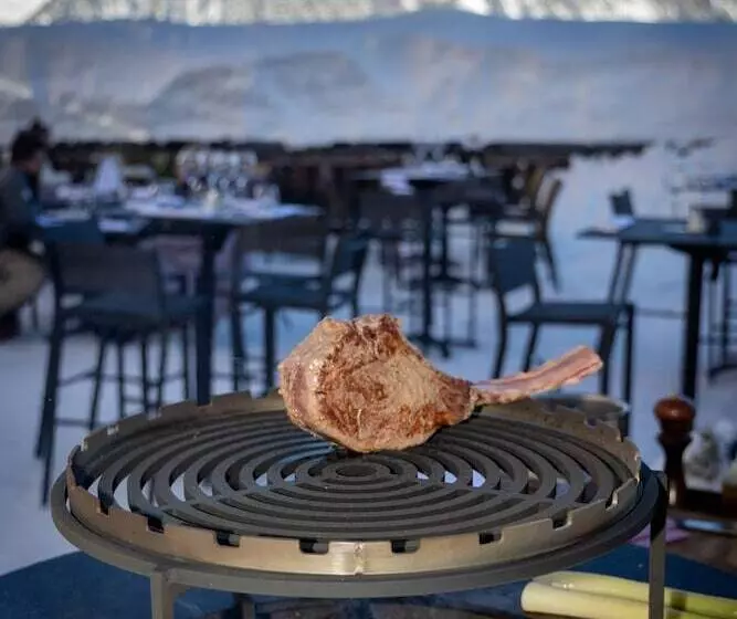 Отель Grand Hôtel Courchevel 1850