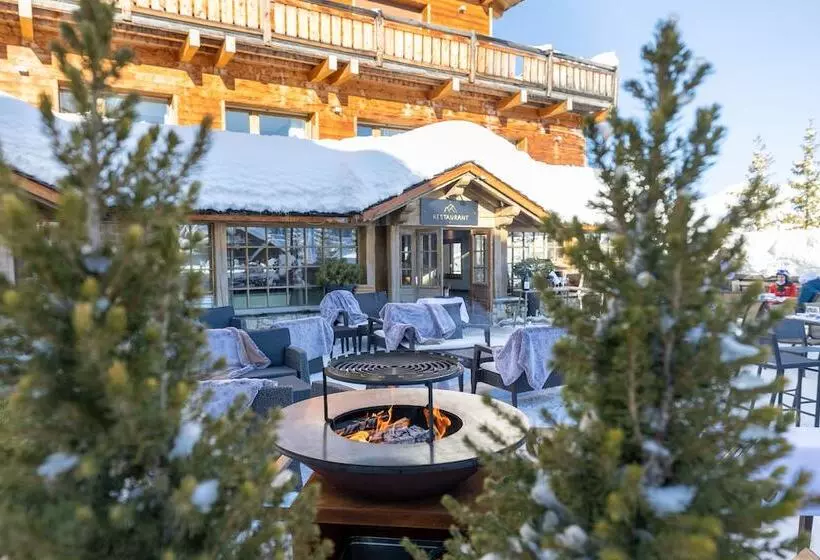 Отель Grand Hôtel Courchevel 1850