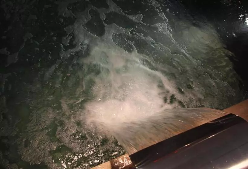 فندق Hôtel Arnold