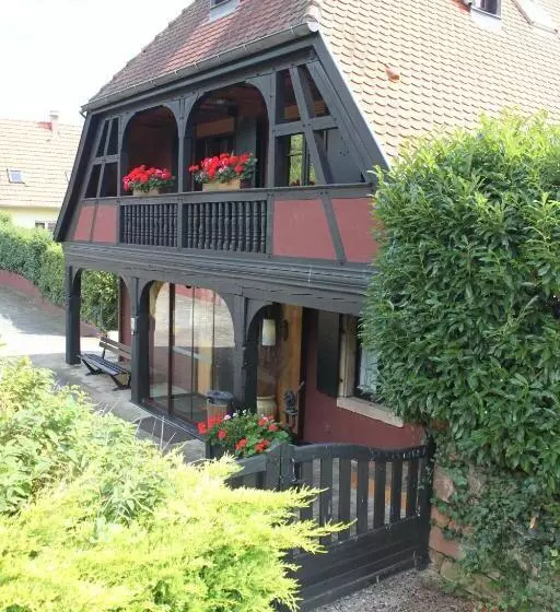 فندق Hôtel Arnold