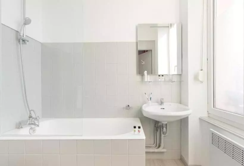 فندق Hôtel D Angleterre