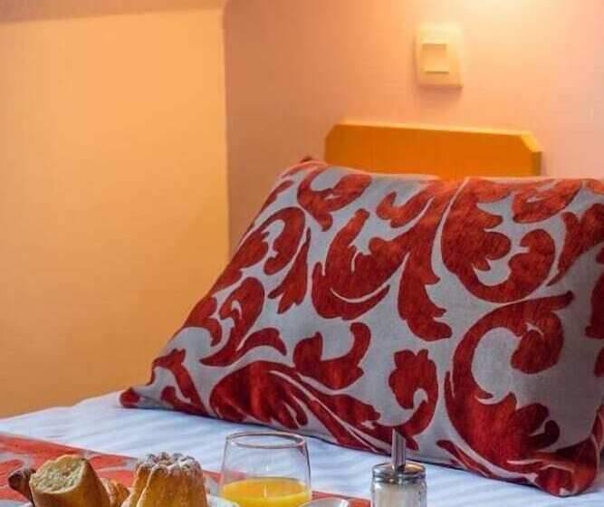 בית מלון כפרי Hôtel Restaurant Au Cygne