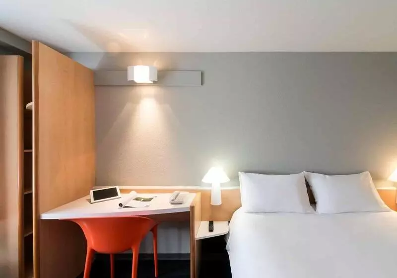 هتل Ibis La Rochelle Centre Historique