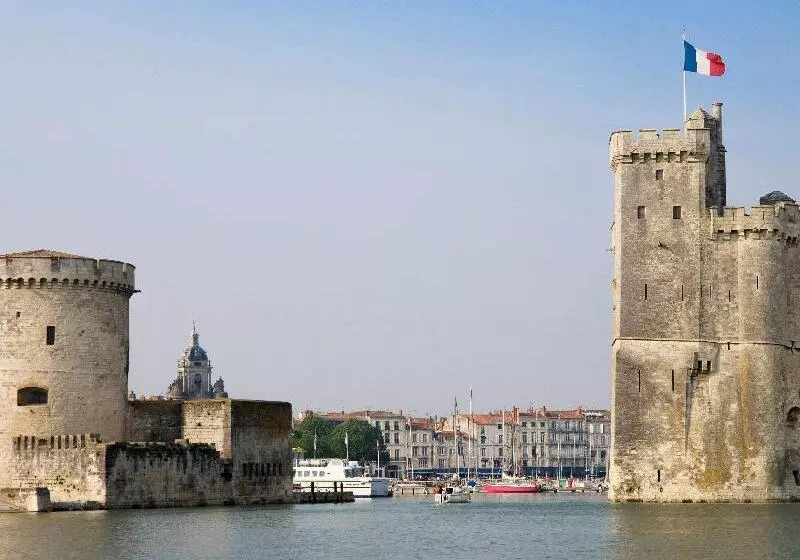 هتل Ibis La Rochelle Centre Historique